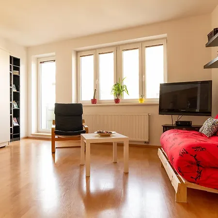 New Studio With Private Parking Praga